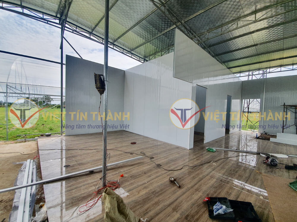 thi công nhà lắp ghép bằng panel tôn xốp